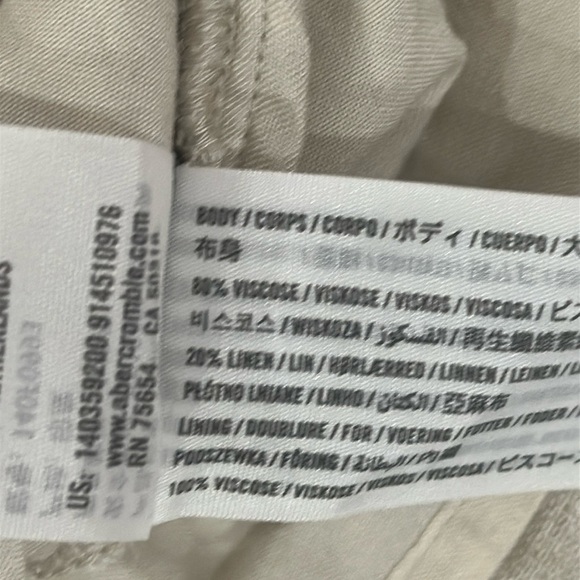 NWOT Abercrombie and fitch Strapless Smocked Top in Beige size small - Picture 7 of 7